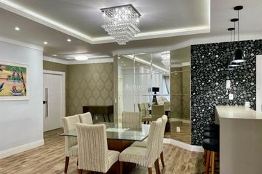Apartamento &agrave; venda - 170m&sup2; - Meia Praia