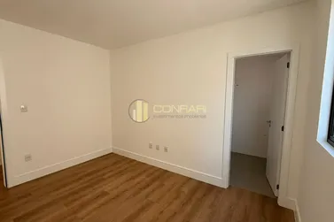Apartamento &agrave; venda - 103m&sup2; - Meia Praia