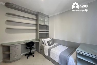 Apartamento para alugar - 126m&sup2; - Centro