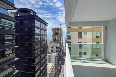 Apartamento &agrave; venda - 160m&sup2; - Meia Praia