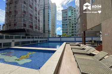 Apartamento para alugar - 132m&sup2; - Meia Praia