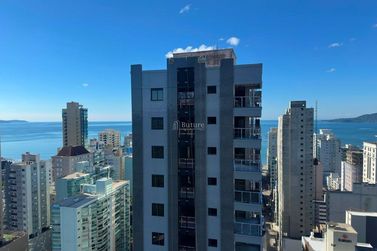 Apartamento &agrave; venda - 129m&sup2; - Meia Praia