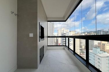 Apartamento &agrave; venda - 129m&sup2; - Meia Praia