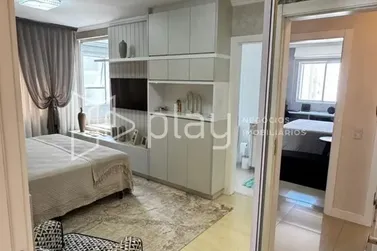 Apartamento &agrave; venda - 158m&sup2; - Meia Praia