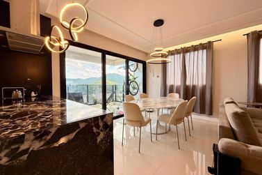 Apartamento &agrave; venda - 120m&sup2; - Centro
