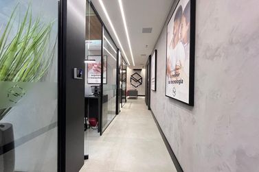 Sala Comercial &agrave; venda - 100m&sup2; - Meia Praia