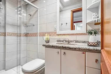 Apartamento &agrave; venda - 110m&sup2; - Meia Praia