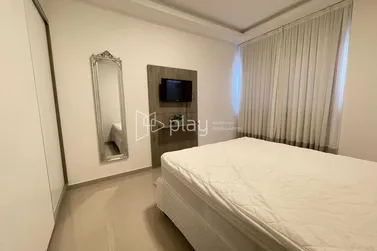 Apartamento &agrave; venda - 130m&sup2; - Meia Praia