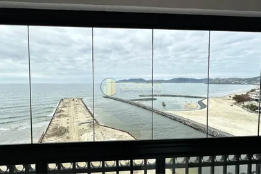 Apartamento &agrave; venda - 136m&sup2; - Meia Praia