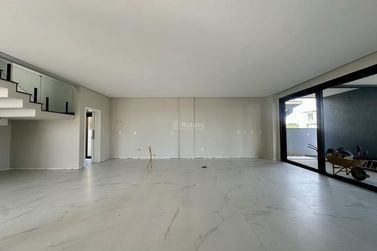 Casa &agrave; venda - 354m&sup2; - 