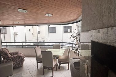 Apartamento &agrave; venda - Meia Praia