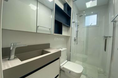 Apartamento &agrave; venda - 182m&sup2; - Meia Praia