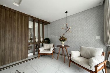 Apartamento &agrave; venda - 145m&sup2; - Meia Praia