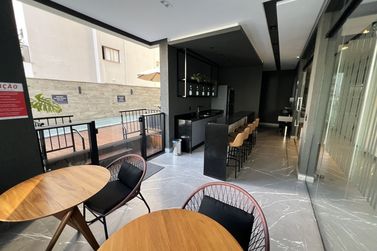 Apartamento &agrave; venda - 175m&sup2; - Meia Praia