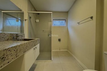 Apartamento &agrave; venda - 138m&sup2; - Centro
