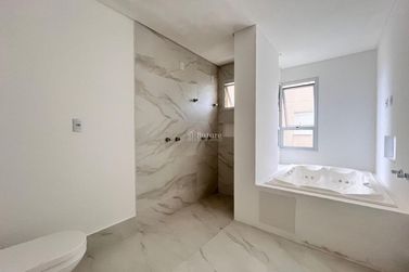 Apartamento &agrave; venda - 217m&sup2; - Meia Praia