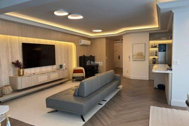 Apartamento &agrave; venda - 380m&sup2; - Centro