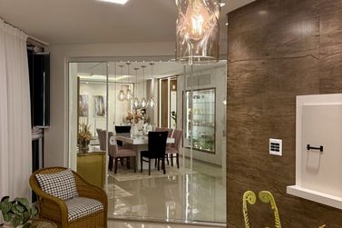 Apartamento &agrave; venda - 171m&sup2; - Meia Praia