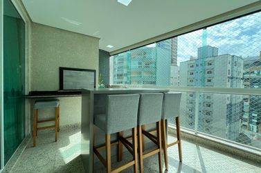 Apartamento &agrave; venda - 350m&sup2; - Meia Praia
