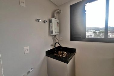 Apartamento para alugar - 64m&sup2; - Centro