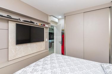 Apartamento &agrave; venda - 81m&sup2; - Meia Praia