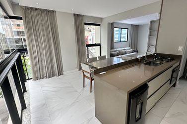 Apartamento &agrave; venda - 95m&sup2; - Meia Praia