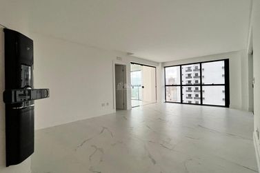 Apartamento &agrave; venda - 182m&sup2; - Meia Praia