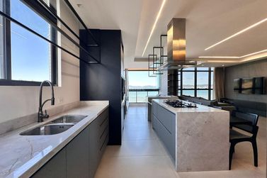 Apartamento &agrave; venda - 138m&sup2; - Centro
