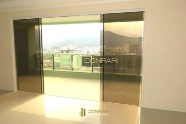 Apartamento &agrave; venda - 193m&sup2; - Meia Praia