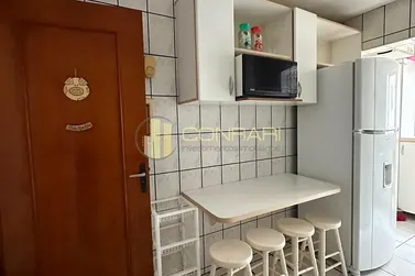 Apartamento para alugar - 70m&sup2; - Meia Praia