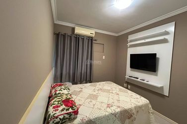 Apartamento &agrave; venda - 159m&sup2; - Meia Praia