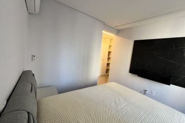 Apartamento &agrave; venda - 175m&sup2; - Meia Praia