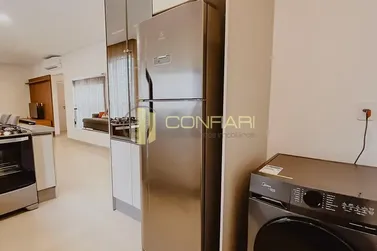 Apartamento &agrave; venda - 110m&sup2; - Meia Praia