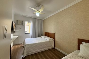 Apartamento para alugar - 170m&sup2; - Meia Praia
