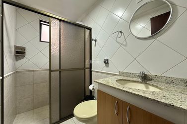 Apartamento &agrave; venda - 79m&sup2; - Meia Praia