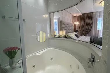 Apartamento &agrave; venda - 229m&sup2; - meia praia