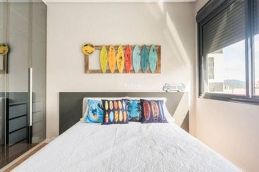 Apartamento &agrave; venda - 102m&sup2; - Meia Praia