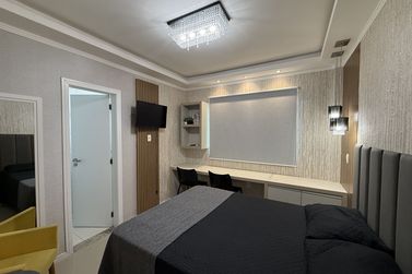 Apartamento &agrave; venda - 120m&sup2; - Meia Praia