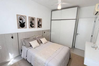 Apartamento &agrave; venda - 213m&sup2; - Meia Praia