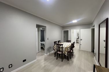 Apartamento &agrave; venda - 115m&sup2; - Meia Praia