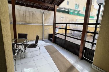 Apartamento &agrave; venda - 226m&sup2; - Meia Praia