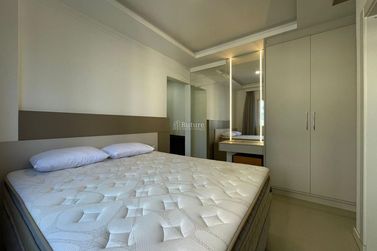 Apartamento &agrave; venda - 225m&sup2; - Meia Praia