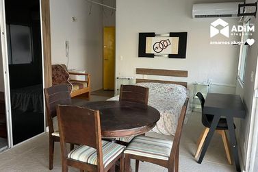 Apartamento para alugar - 160m&sup2; - Meia Praia