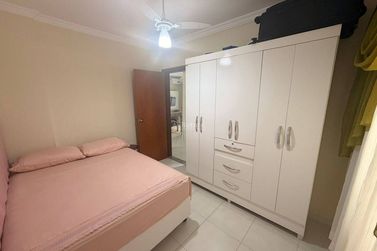Apartamento &agrave; venda - 102m&sup2; - Meia Praia