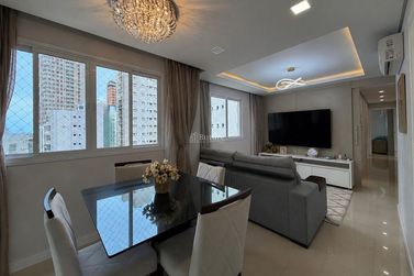 Apartamento &agrave; venda - 100m&sup2; - Centro