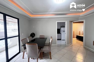 Apartamento para alugar - 101m&sup2; - Centro