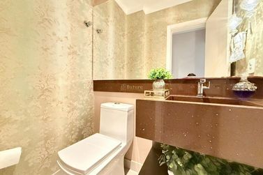 Apartamento &agrave; venda - 121m&sup2; - Meia Praia
