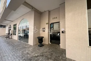 Apartamento &agrave; venda - 150m&sup2; - Meia Praia
