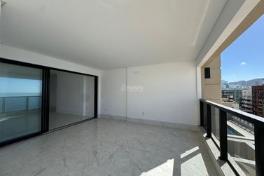 Apartamento &agrave; venda - 210m&sup2; - Centro