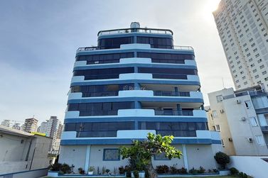 Apartamento &agrave; venda - 197m&sup2; - Meia Praia